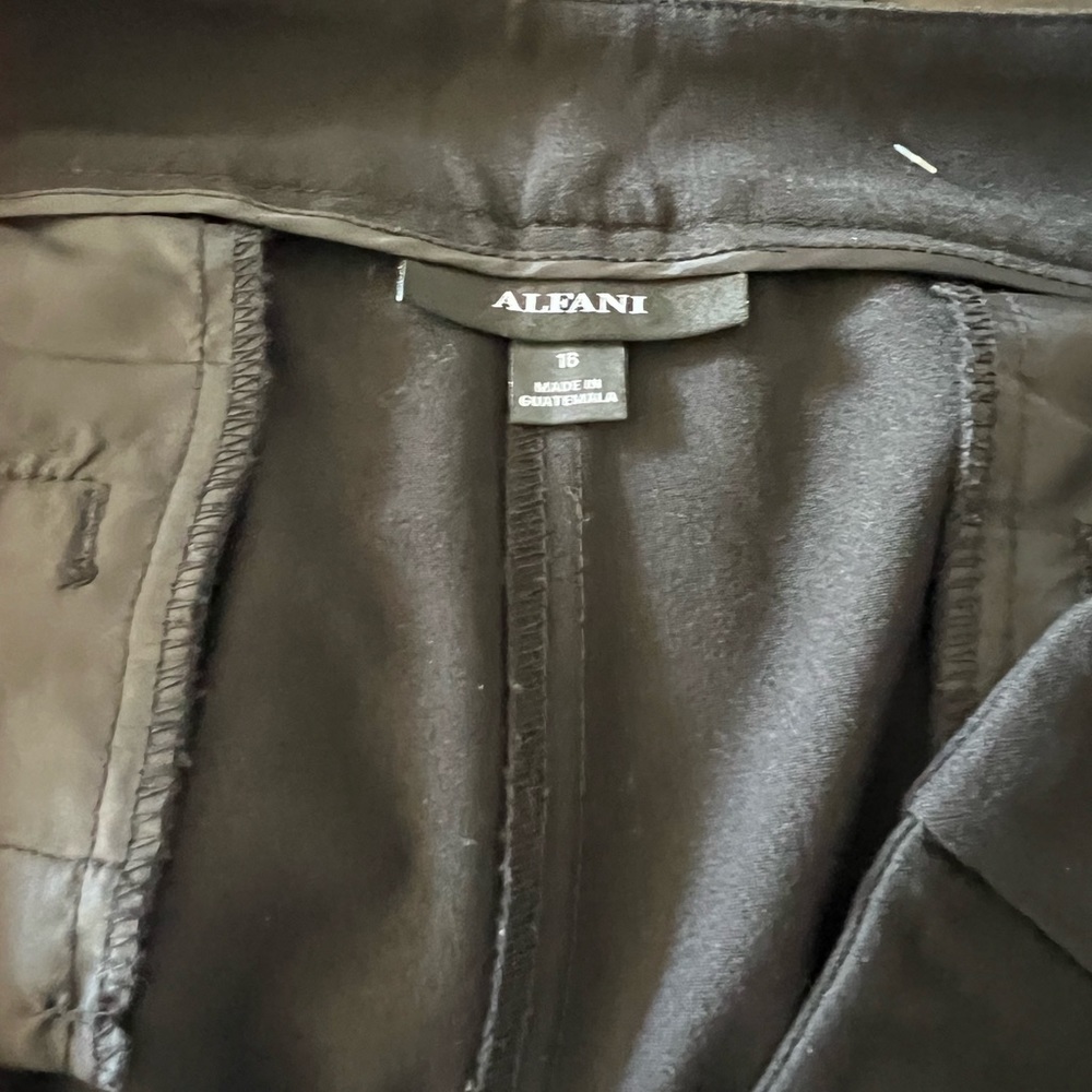 Alfani women’s slacks black - size 16
